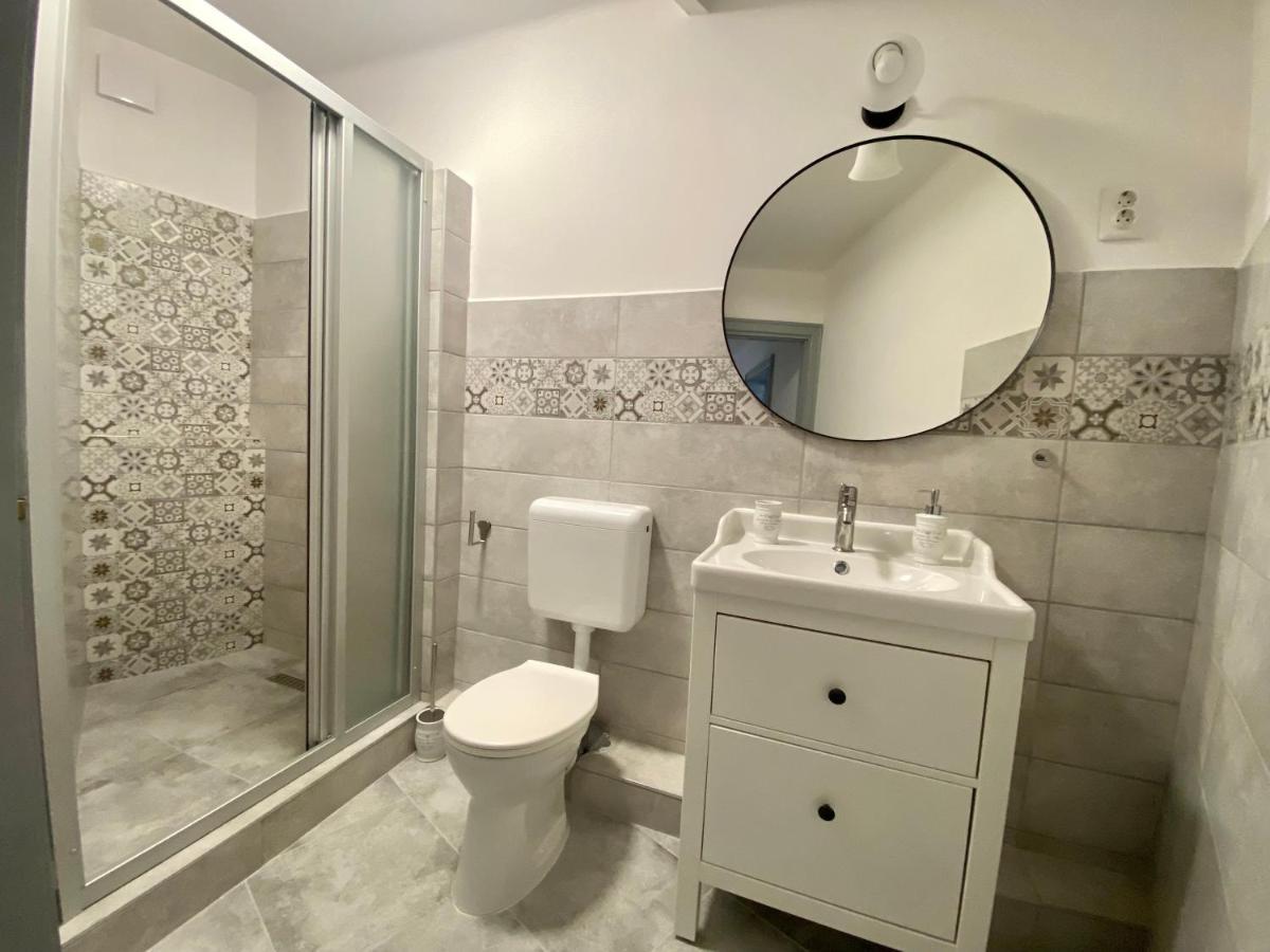 Pacsirta Apartman Grand Eger Exterior photo